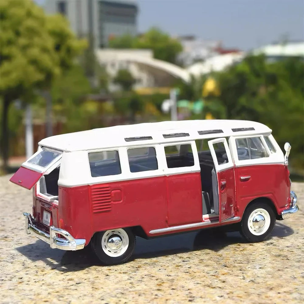 [Maisto] 1:24 Volkswagen 1962 T1 Microbus Red Model Car Die-Cast