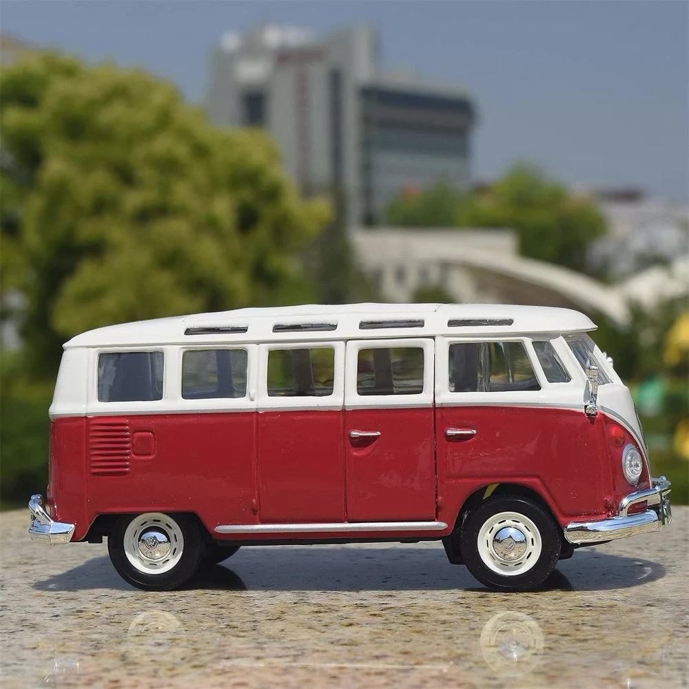 [Maisto] 1:24 Volkswagen 1962 T1 Microbus Red Model Car Die-Cast
