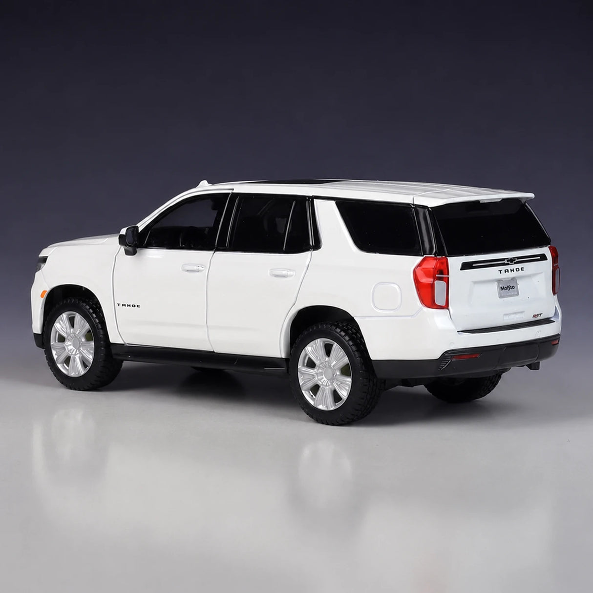 [Maisto] 1:24 Chevrolet 2021 Tahoe White Model Car Die-Cast