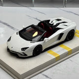 [Make Up] 1:18 Lamborghini 2015 Aventador LP750-4 SV Roadster vit modellbil resin