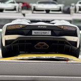 [Make Up] 1:18 Lamborghini 2015 Aventador LP750-4 SV Roadster vit modellbil resin
