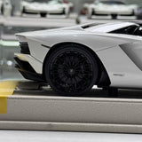 [Make Up] 1:18 Lamborghini 2015 Aventador LP750-4 SV Roadster vit modellbil resin