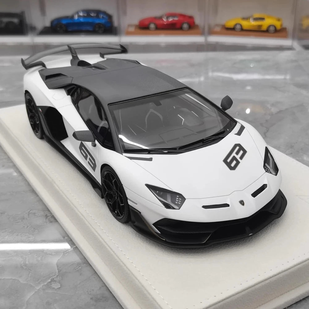 [Make Up] 1:18 Lamborghini 2018 Aventador SVJ 63 White Model Car Resin