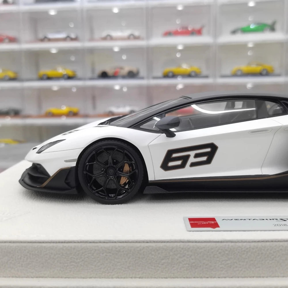 [Make Up] 1:18 Lamborghini 2018 Aventador SVJ 63 White Model Car Resin