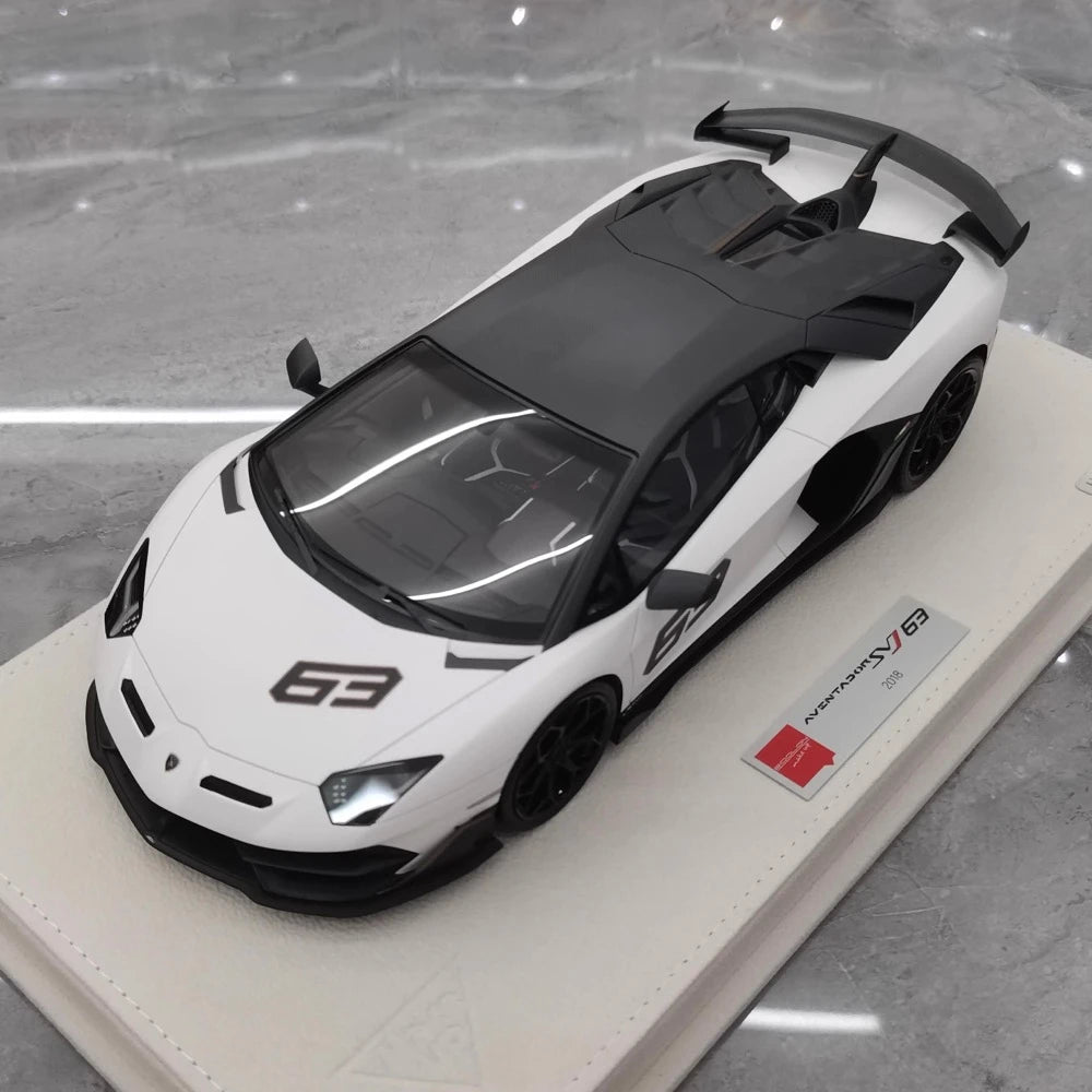[Make Up] 1:18 Lamborghini 2018 Aventador SVJ 63 White Model Car Resin