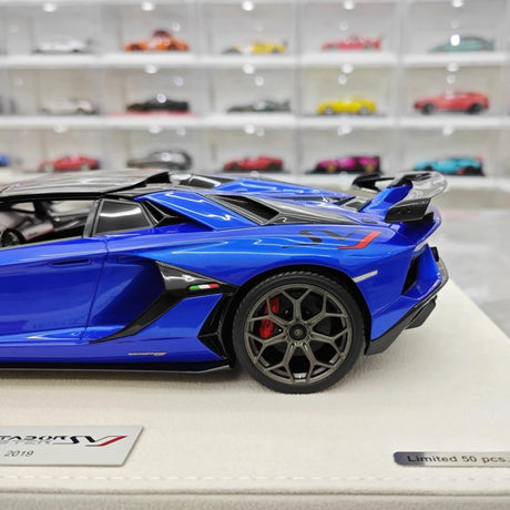 [Make Up] 1:18 Lamborghini 2019 Aventador SVJ Roadster Blue Model Car Resin