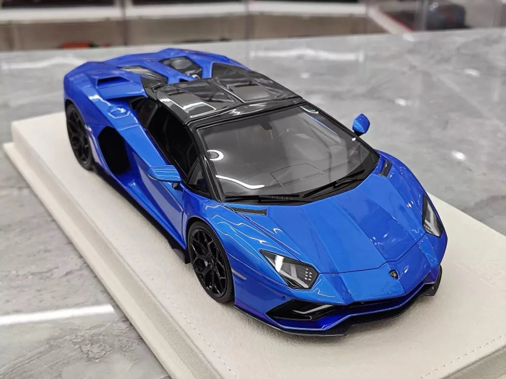 [Make Up] 1:18 Lamborghini 2021 Aventador LP780-4 Ultimae Roadster Blue Model Car Resin