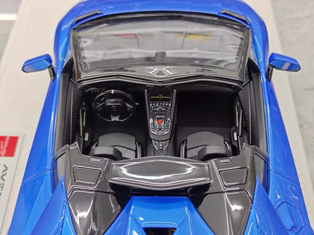 [Make Up] 1:18 Lamborghini 2021 Aventador LP780-4 Ultimae Roadster Blue Model Car Resin