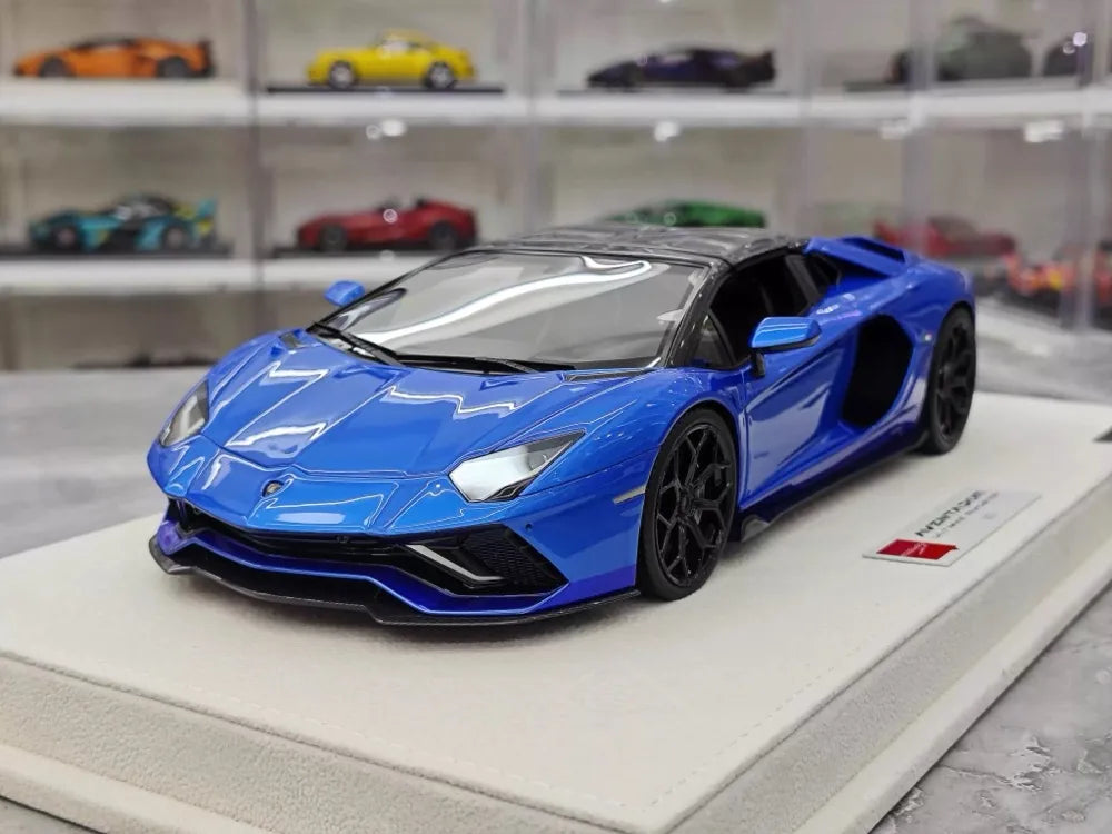 [Make Up] 1:18 Lamborghini 2021 Aventador LP780-4 Ultimae Roadster Blue Model Car Resin