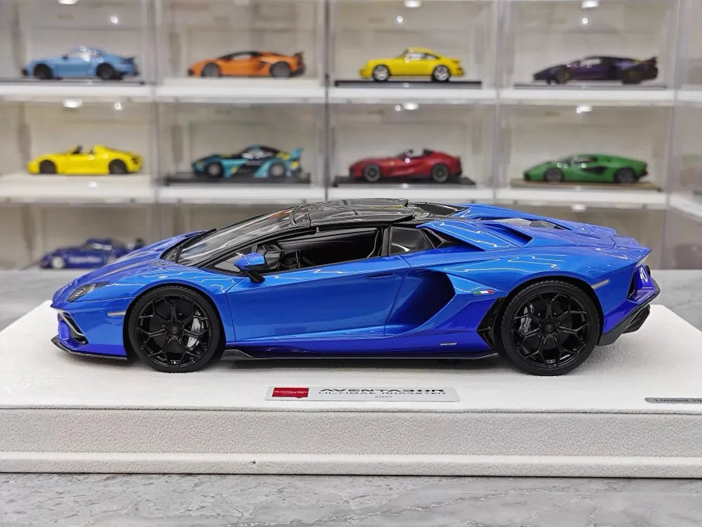 [Make Up] 1:18 Lamborghini 2021 Aventador LP780-4 Ultimae Roadster Blue Model Car Resin
