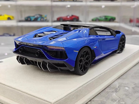[Make Up] 1:18 Lamborghini 2021 Aventador LP780-4 Ultimae Roadster Blue Model Car Resin
