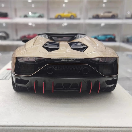 [Make Up] 1:18 Lamborghini 2021 Aventador LP780-4 Ultimae Roadster Gold Model Car Resin