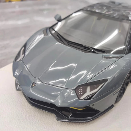 [Make Up] 1:18 Lamborghini 2021 Aventador LP780-4 Ultimae Roadster Gray Model Car Resin
