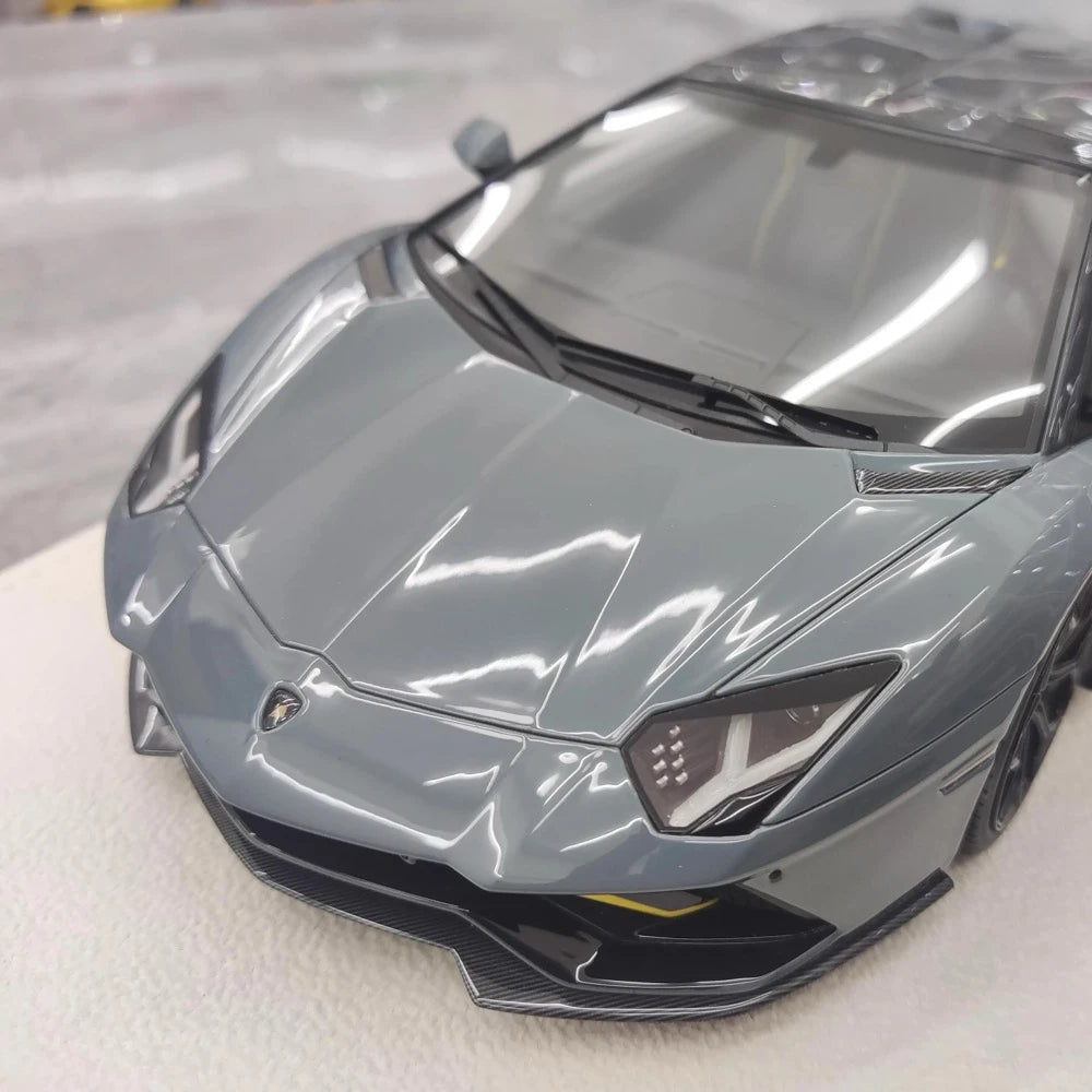 [Make Up] 1:18 Lamborghini 2021 Aventador LP780-4 Ultimae Roadster Gray Model Car Resin