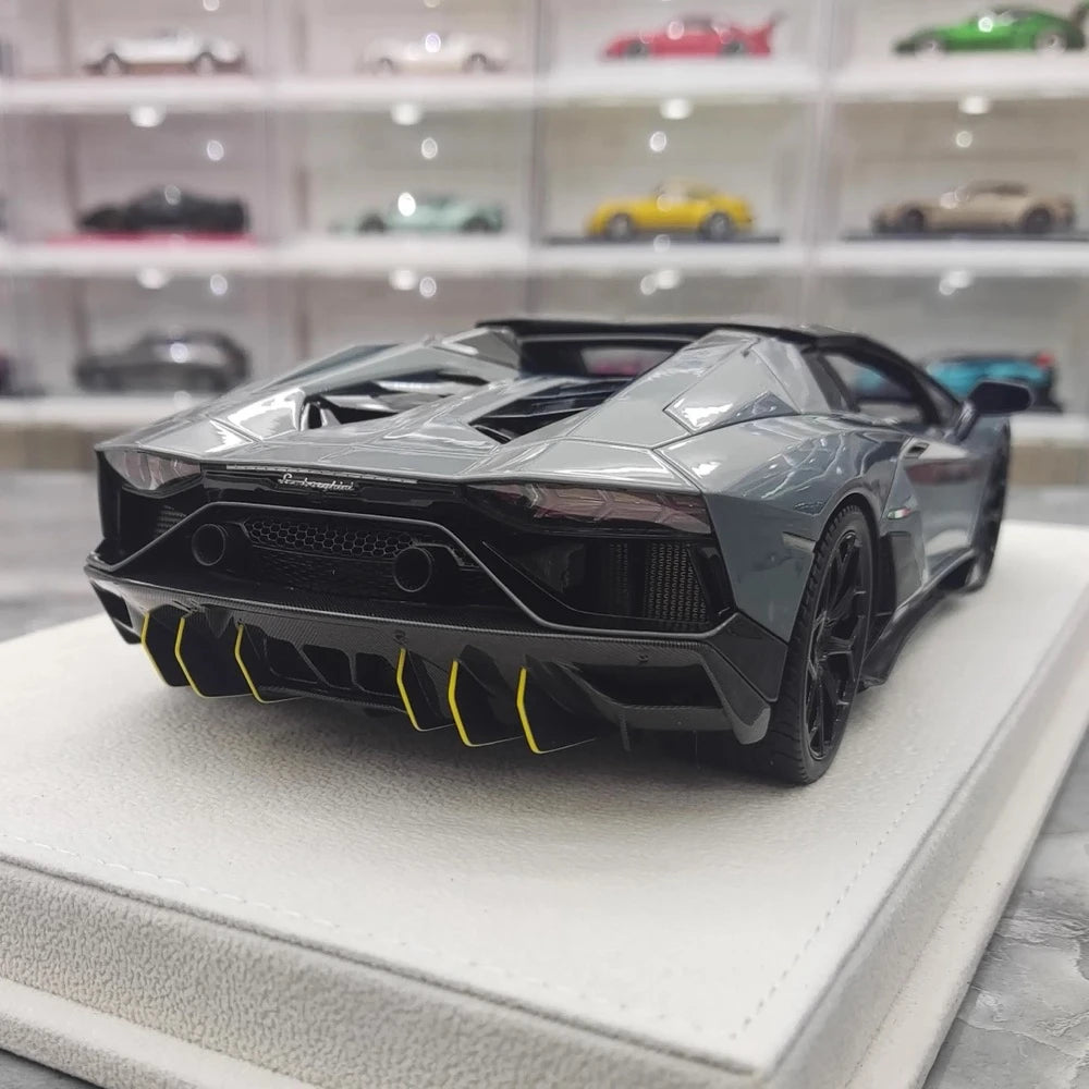 [Make Up] 1:18 Lamborghini 2021 Aventador LP780-4 Ultimae Roadster Gray Model Car Resin