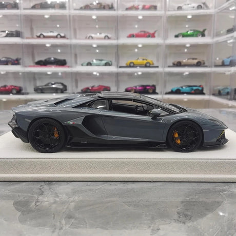 [Make Up] 1:18 Lamborghini 2021 Aventador LP780-4 Ultimae Roadster Gray Model Car Resin