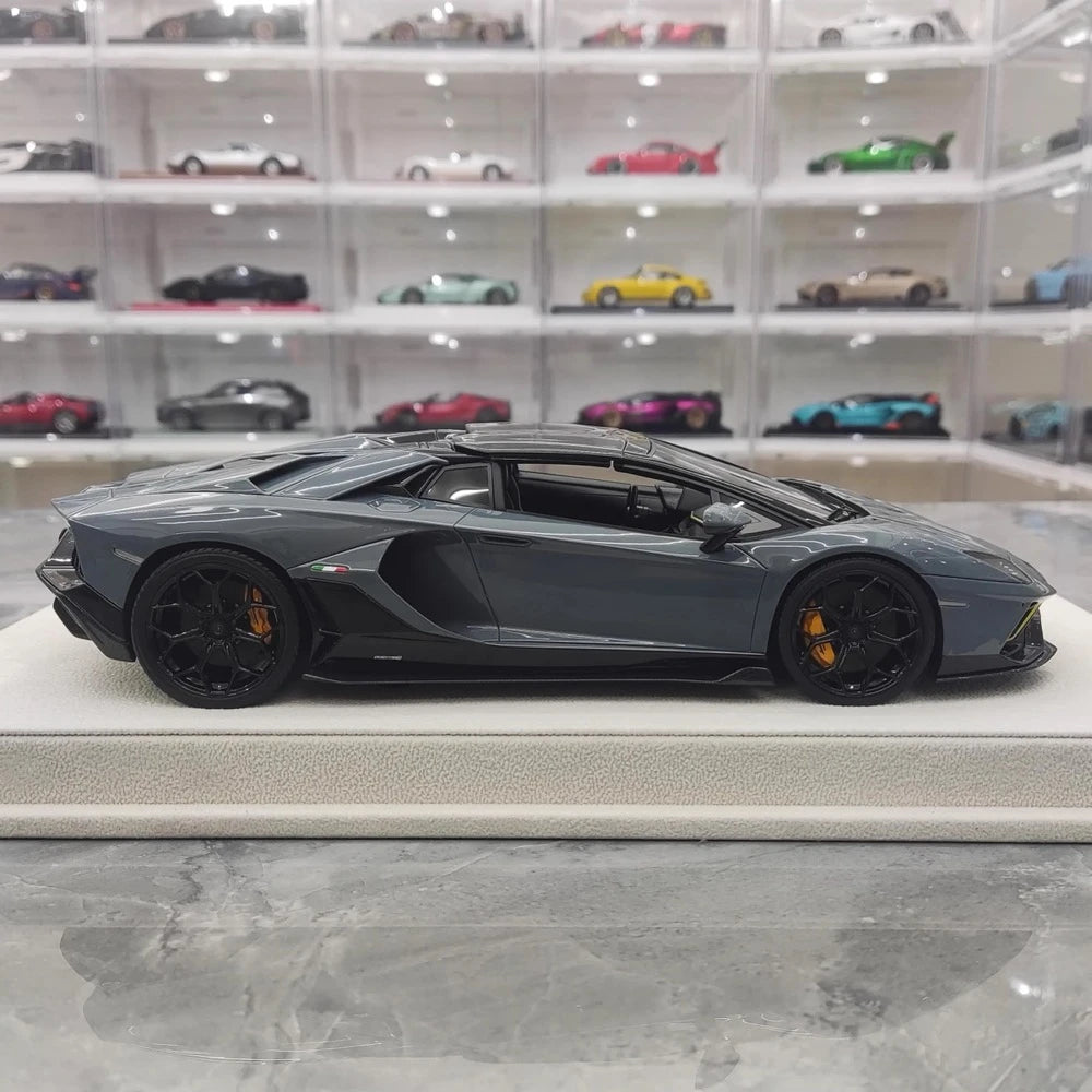 [Make Up] 1:18 Lamborghini 2021 Aventador LP780-4 Ultimae Roadster Gray Model Car Resin