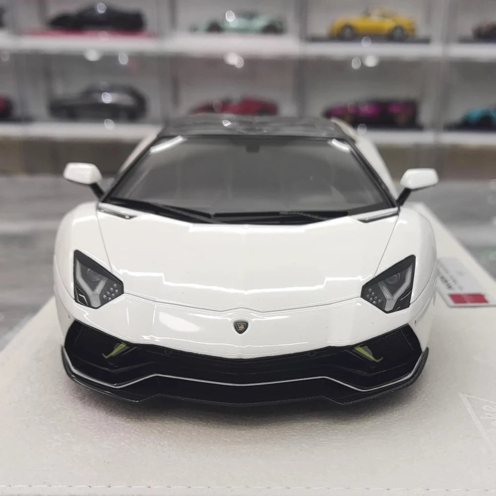 [Make Up] 1:18 Lamborghini 2021 Aventador LP780-4 Ultimae Roadster White Model Car Resin