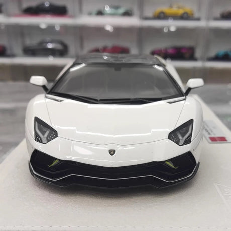 [Make Up] 1:18 Lamborghini 2021 Aventador LP780-4 Ultimae Roadster White Model Car Resin