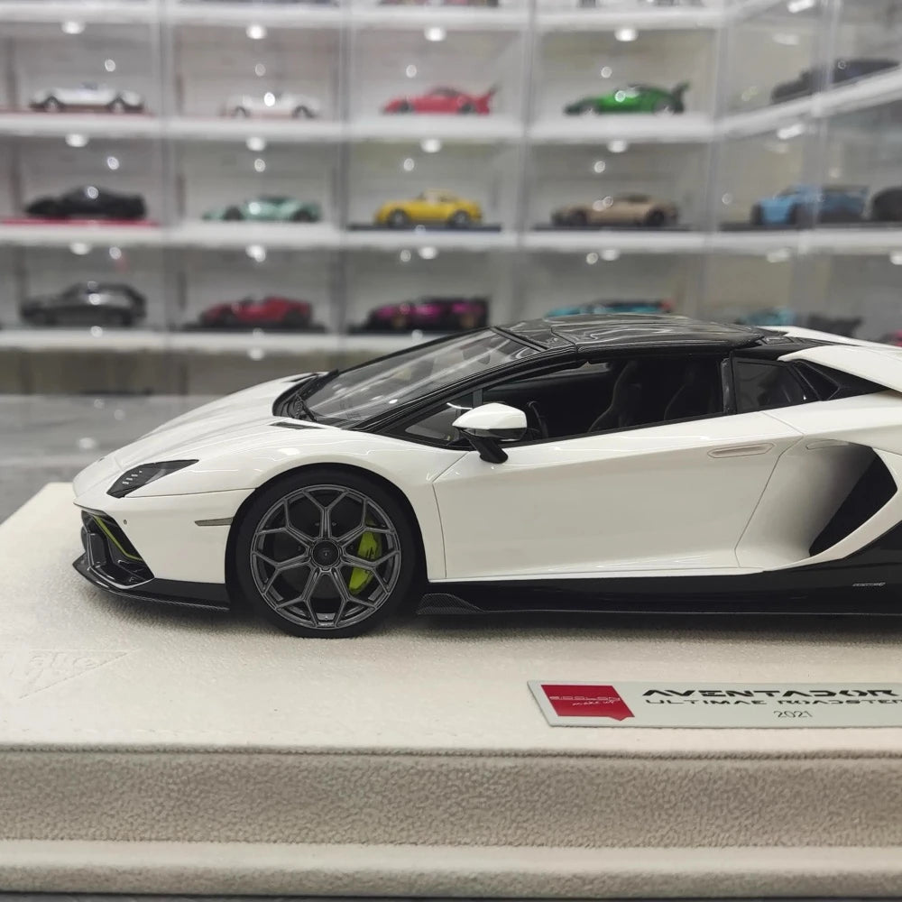 [Make Up] 1:18 Lamborghini 2021 Aventador LP780-4 Ultimae Roadster White Model Car Resin