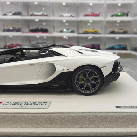 [Make Up] 1:18 Lamborghini 2021 Aventador LP780-4 Ultimae Roadster White Model Car Resin