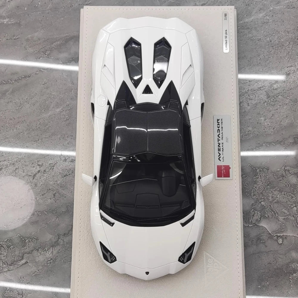 [Make Up] 1:18 Lamborghini 2021 Aventador LP780-4 Ultimae Roadster White Model Car Resin