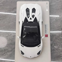 [Make Up] 1:18 Lamborghini 2021 Aventador LP780-4 Ultimae Roadster White Model Car Resin