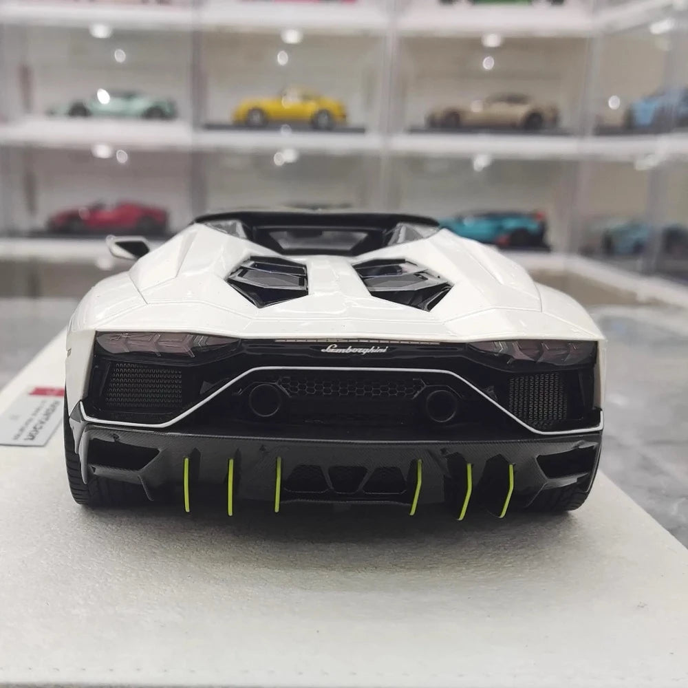 [Make Up] 1:18 Lamborghini 2021 Aventador LP780-4 Ultimae Roadster White Model Car Resin