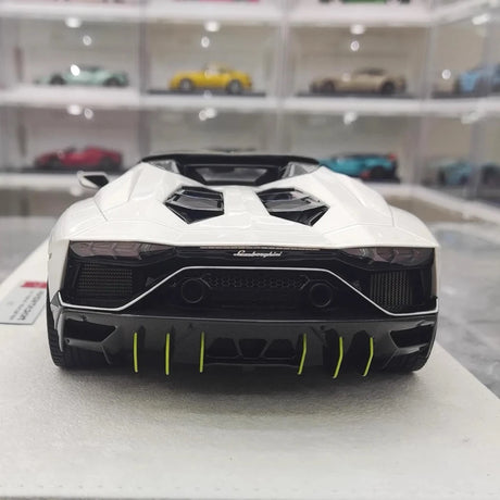 [Make Up] 1:18 Lamborghini 2021 Aventador LP780-4 Ultimae Roadster White Model Car Resin