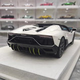 [Make Up] 1:18 Lamborghini 2021 Aventador LP780-4 Ultimae Roadster White Model Car Resin