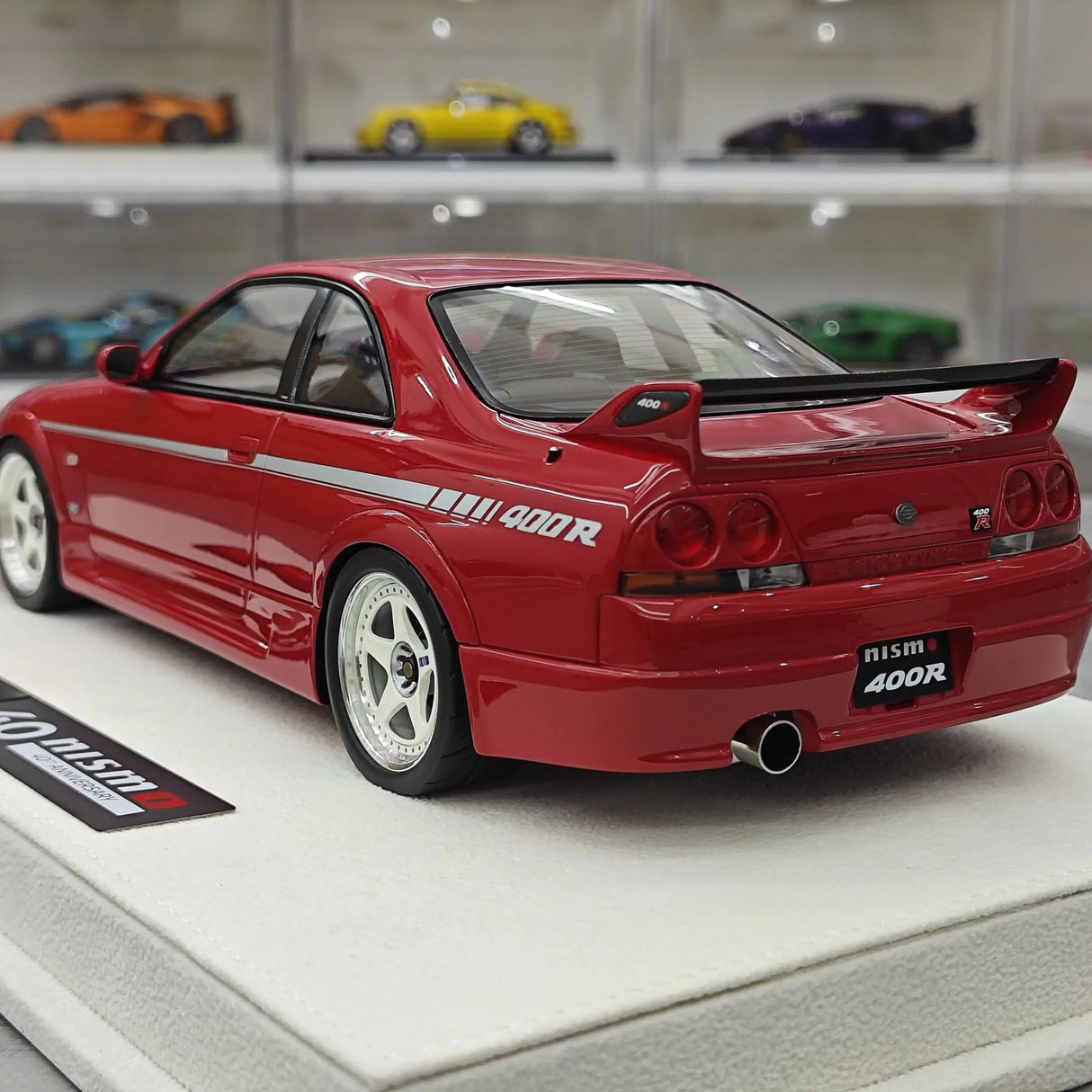 Make Up Nissan 1996 NISMO 400R Red 1:18 – Sammelobjekt-Resin-Modellharz