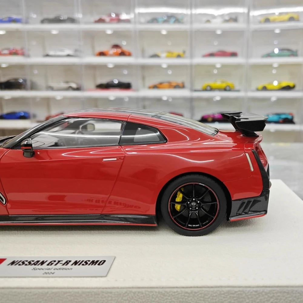 [Make Up] 1:18 Nissan 2022 GT-R R35 Nismo レッド モデルカー レジン