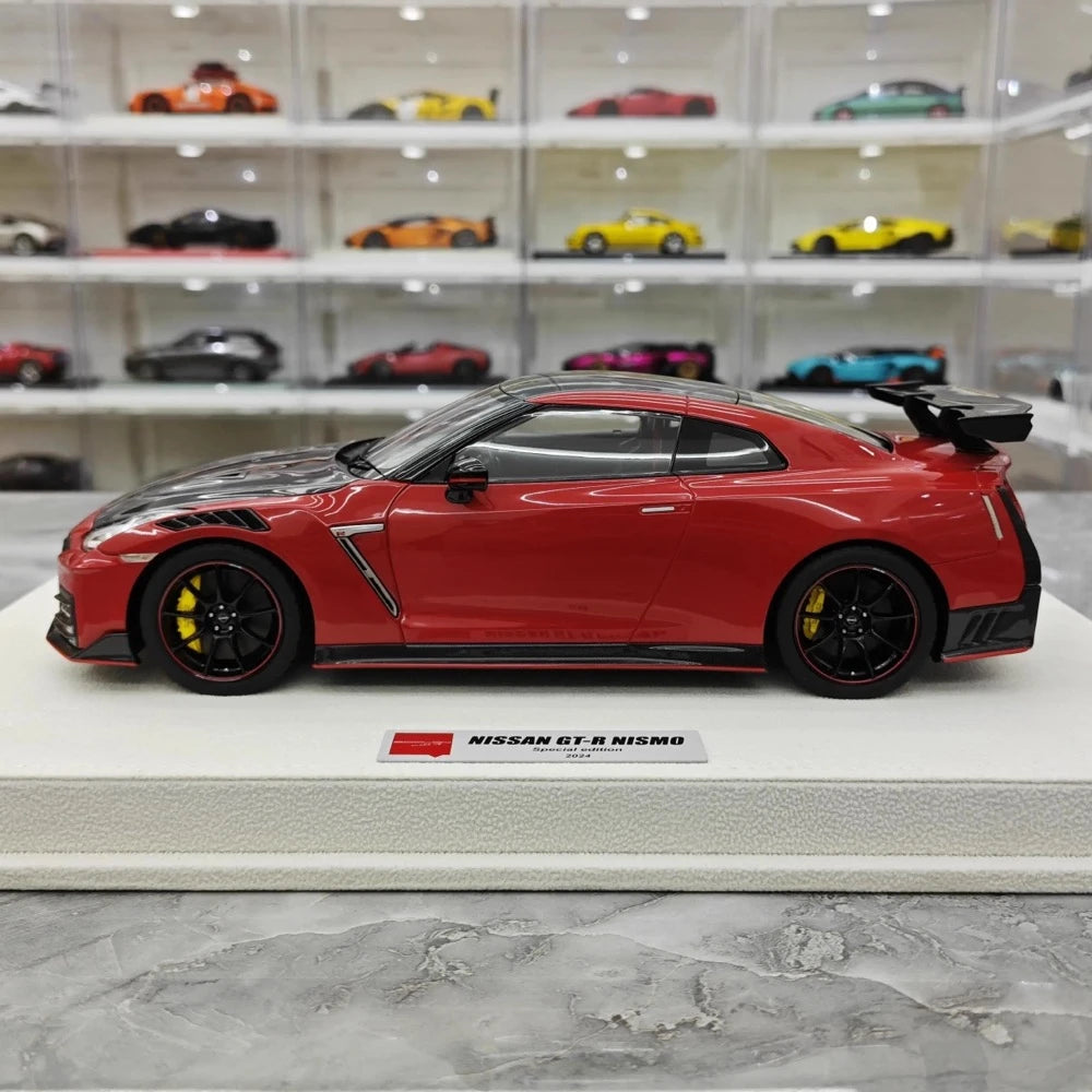 [Make Up] 1:18 Nissan 2022 GT-R R35 Nismo レッド モデルカー レジン