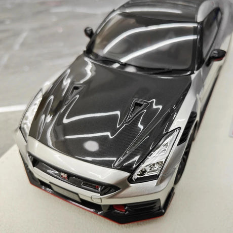 [Make Up] 1:18 Nissan 2024 GT-R R35 Nismo Silver Model Car Resin