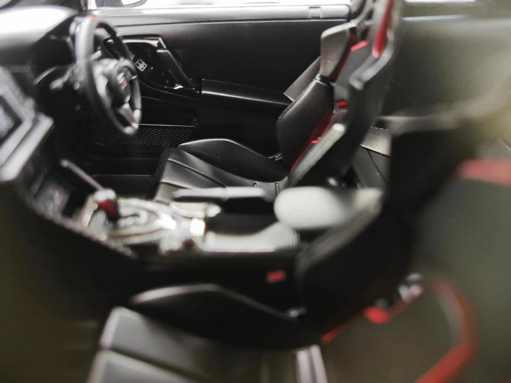 [Make Up] 1:18 Nissan 2024 GT-R R35 Nismo argento modellino di auto resina