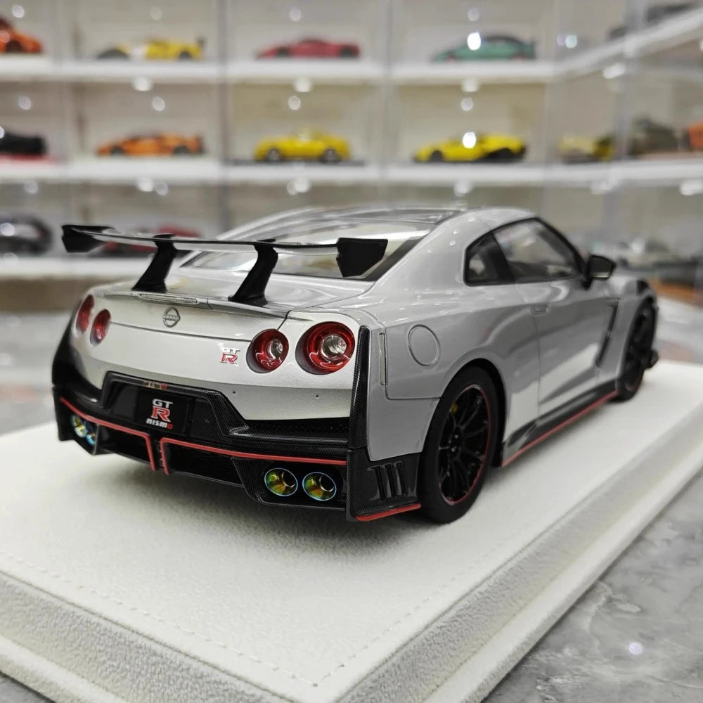[Make Up] 1:18 Nissan 2024 GT-R R35 Nismo Silver Model Car Resin