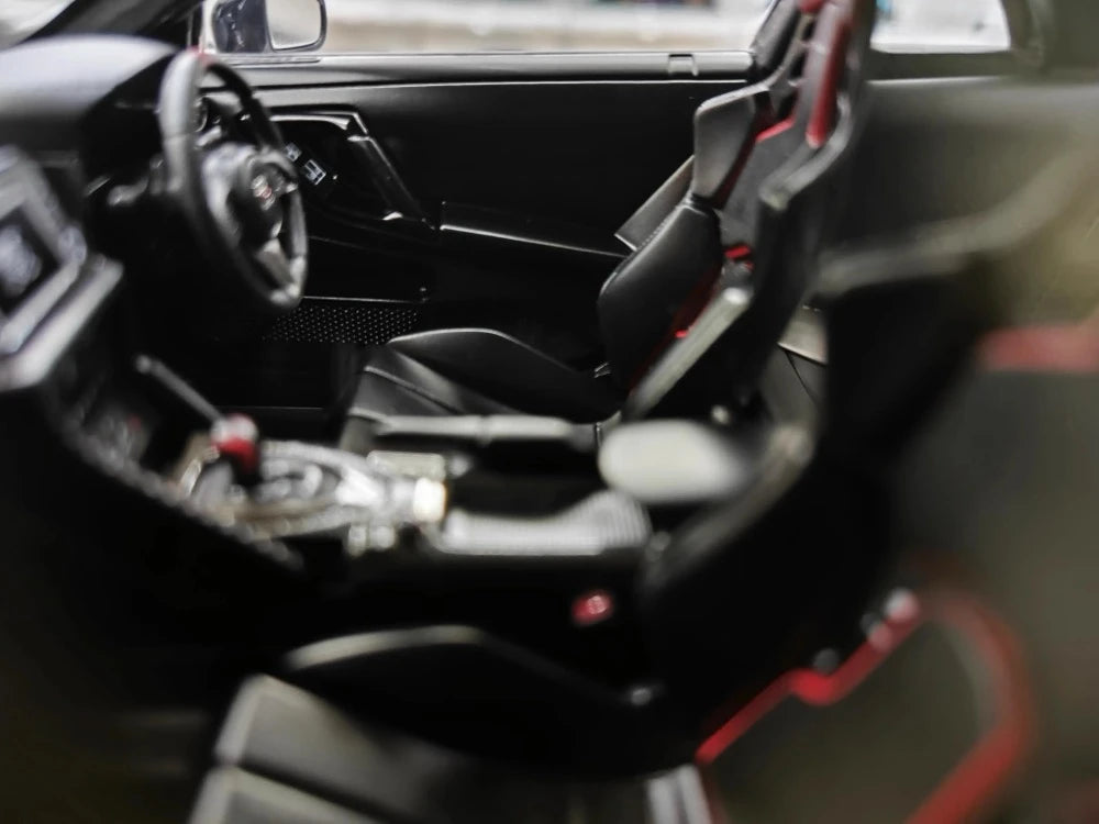 [Make Up] 1:18 Nissan 2024 GT-R R35 Nismo White Model Car Resin