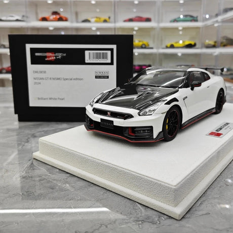 [Make Up] 1:18 Nissan 2024 GT-R R35 Nismo White Model Car Resin