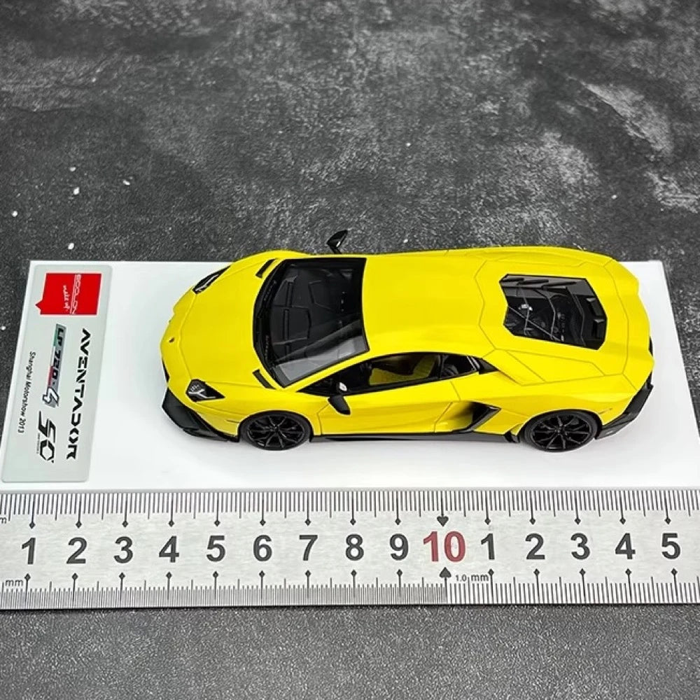 [Make Up] 1:43 Lamborghini 2013 Aventador LP720-4 50th Anniversario Yellow Model Car Resin