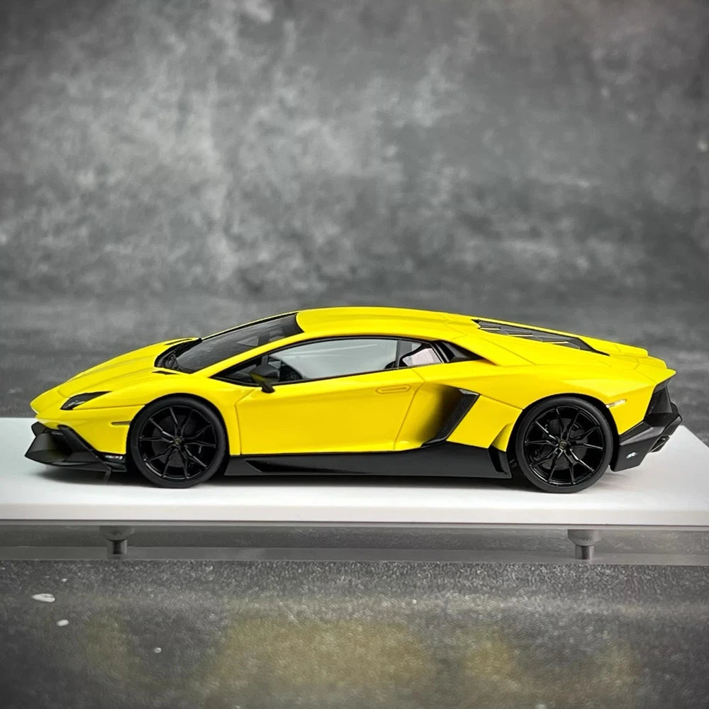 [Make Up] 1:43 Lamborghini 2013 Aventador LP720-4 50th Anniversario Yellow Model Car Resin