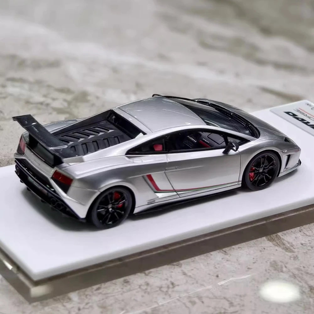 [Make Up] 1:43 Lamborghini 2014 Gallardo LP570-4 Squadra Corse シルバー モデルカー レジン