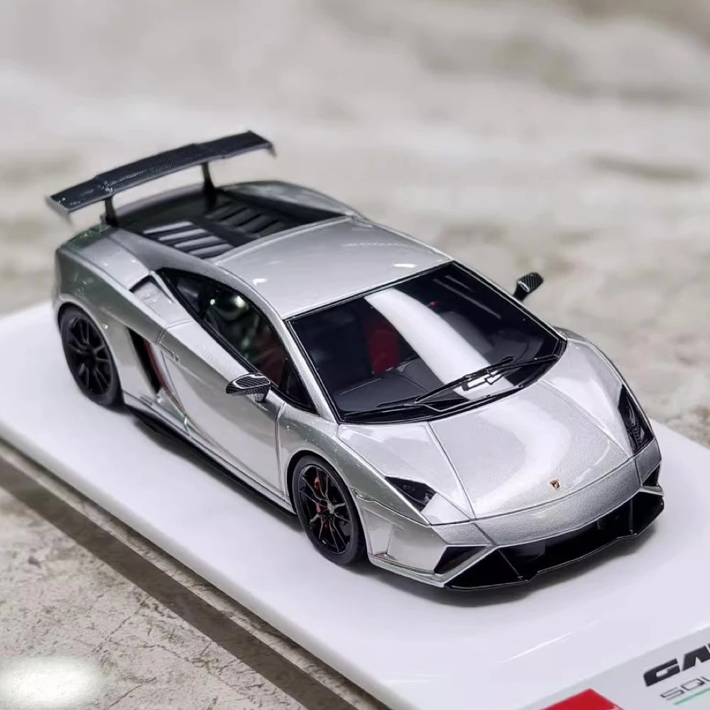 [Make Up] 1:43 Lamborghini 2014 Gallardo LP570-4 Squadra Corse シルバー モデルカー レジン