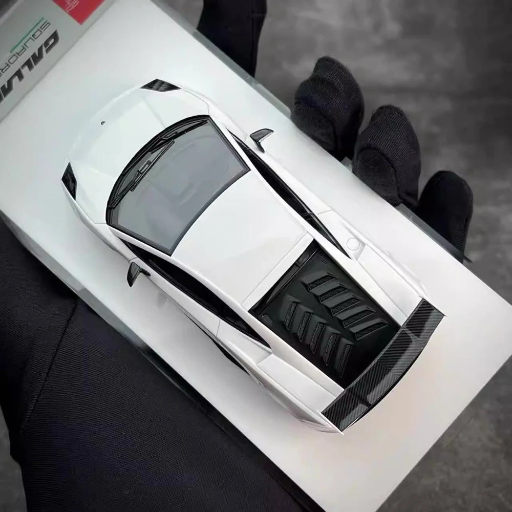 [Make Up] 1:43 Lamborghini 2014 Gallardo LP570-4 Squadra Corse White Model Car Resin