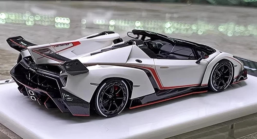 [Make Up] 1:43 Lamborghini 2015 Veneno Roadster LP750-4 White Model Car Resin
