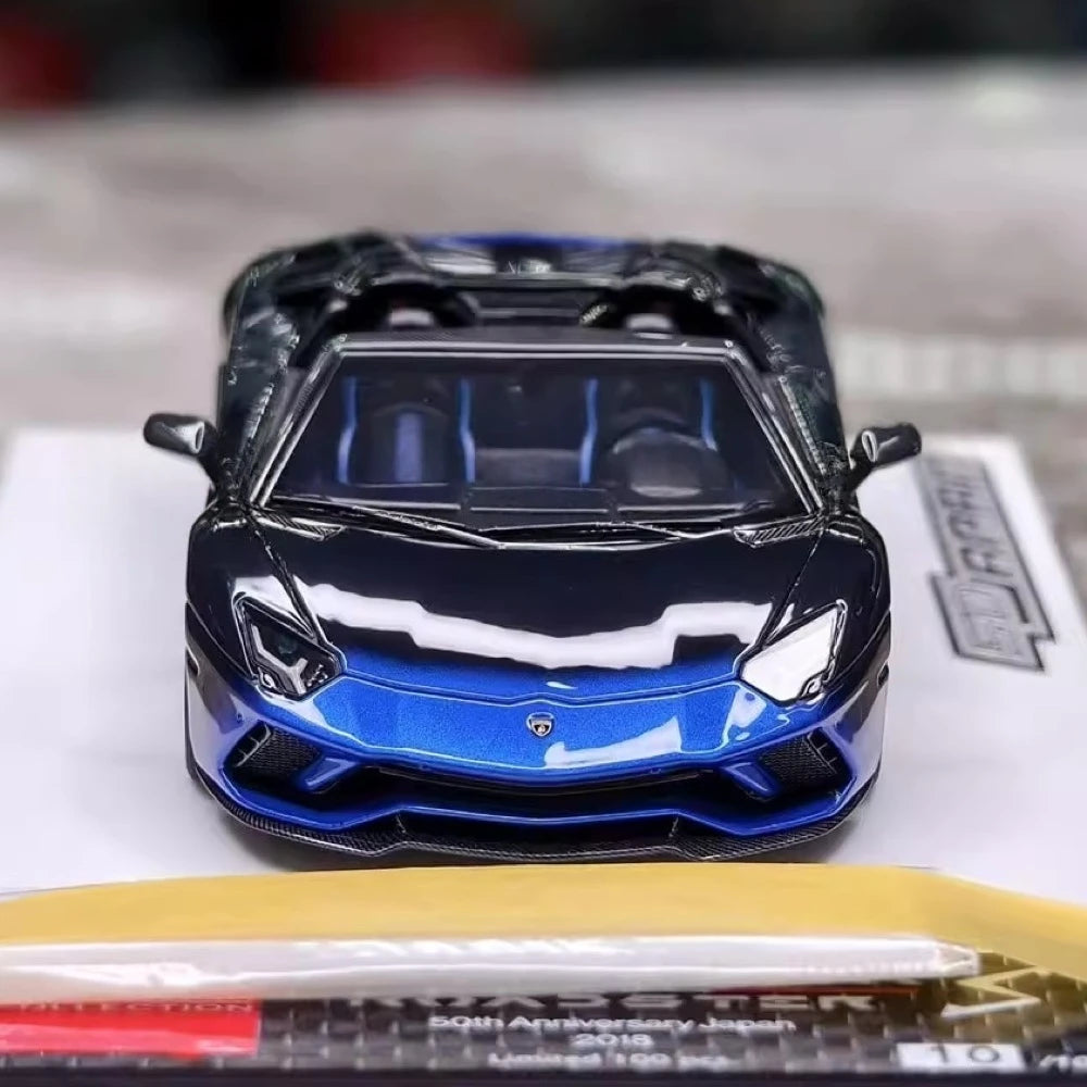 [Make Up] 1:43 Lamborghini 2018 Aventador S Roadster Blue-Black Model Car Resin