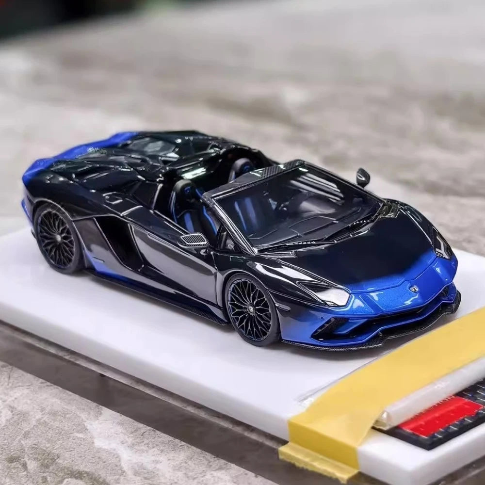 [Make Up] 1:43 Lamborghini 2018 Aventador S Roadster Blue-Black Model Car Resin