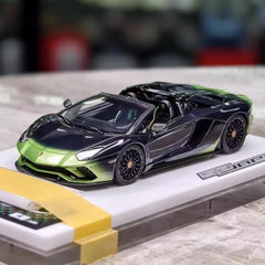 [Make Up] 1:43 Lamborghini 2018 Aventador S Roadster Green-Black Model Car Resin