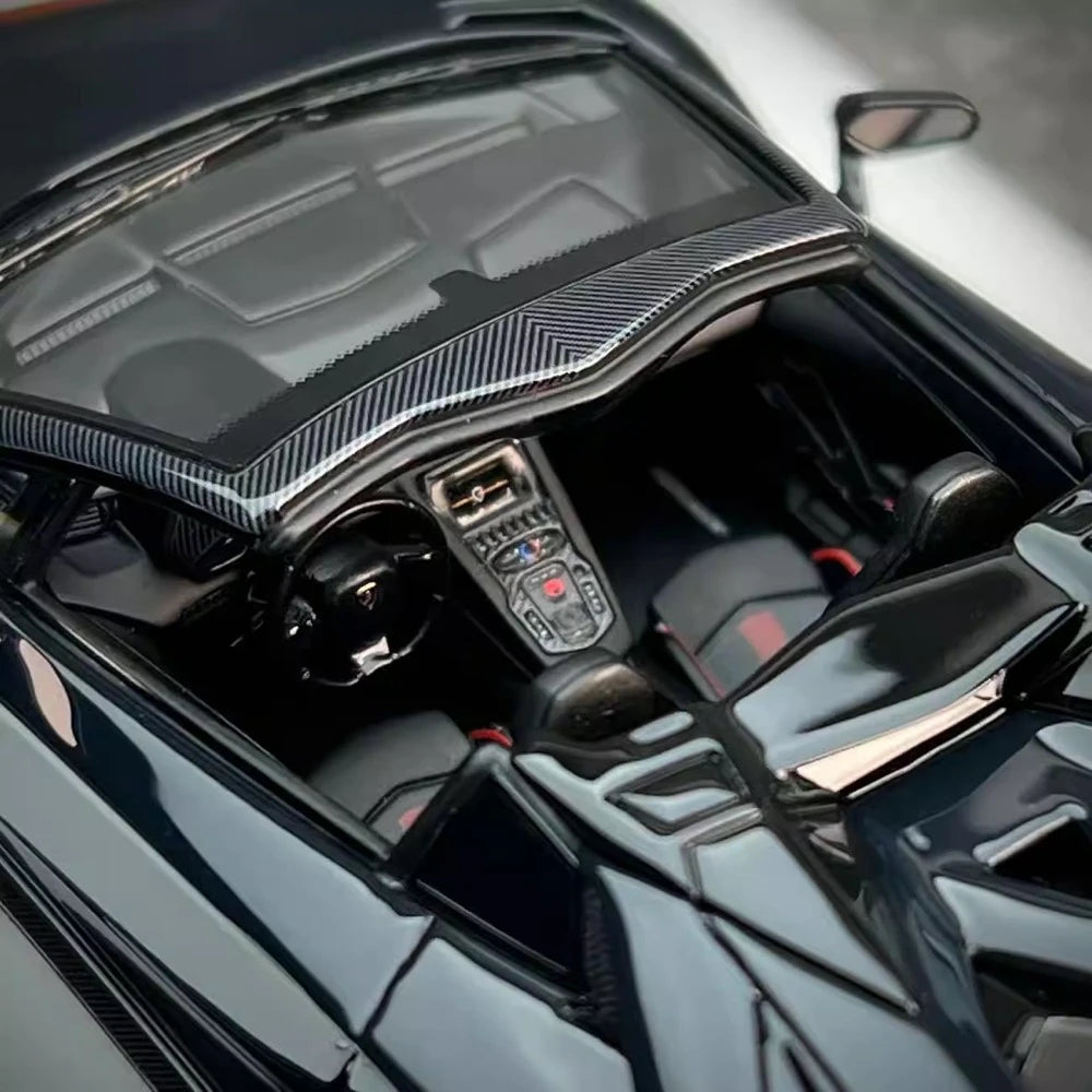 [Make Up] 1:43 Lamborghini 2018 Aventador S Roadster Red-Black Model Car Resin