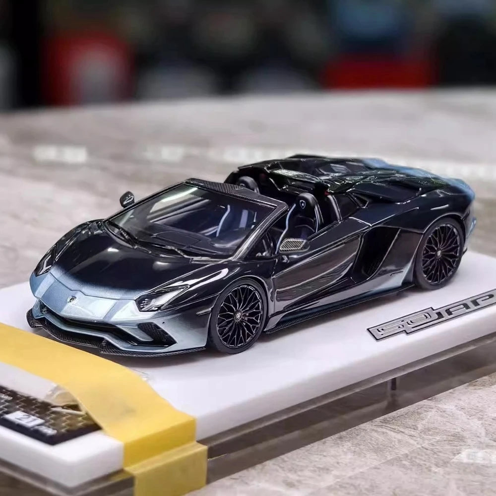 [Make Up] 1:43 Lamborghini 2018 Aventador S Roadster Silver-Black Model Car Resin