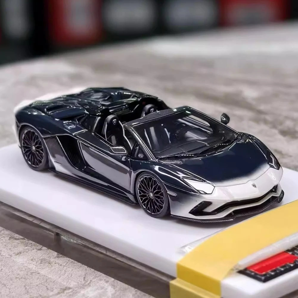 [Make Up] 1:43 Lamborghini 2018 Aventador S Roadster White-Black voiture miniature Resin